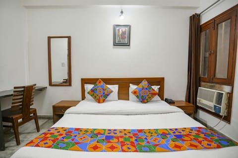 Premium Room, 1 Double Bed | Egyptian cotton sheets, premium bedding, in-room safe, free WiFi