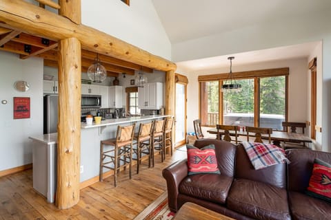 Indoors, Furniture, Living Room, Home Decor, Hardwood