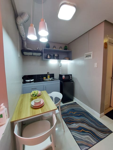 Standard Apartment | Desk, laptop workspace, free WiFi, bed sheets