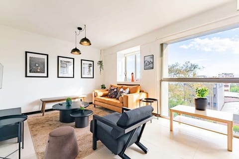 If you’re looking for comfort, convenience, and the feeling of a home away from home, this is the place!