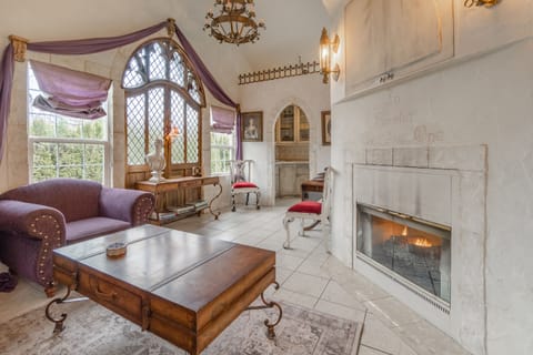 Royal House | Living area