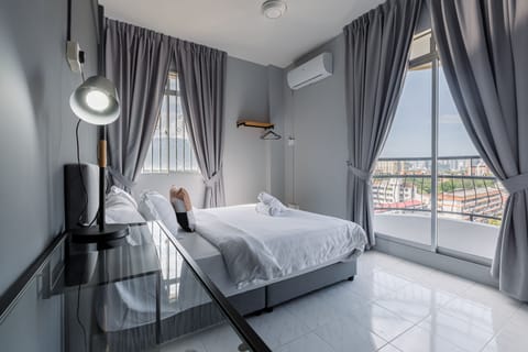 Family Apartment, 3 Bedrooms | Free WiFi, bed sheets