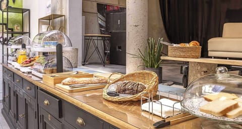 Daily buffet breakfast (EUR 15 per person)