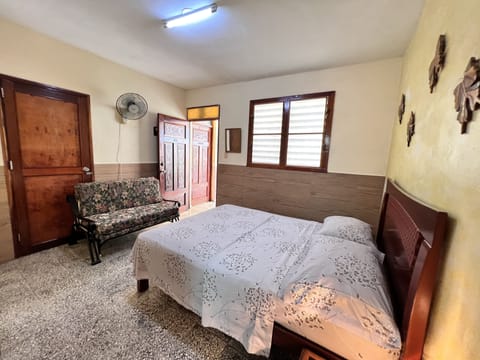 Comfort Double Room | WiFi, bed sheets