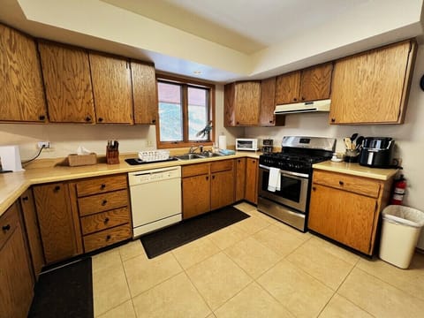 Fully Stocked Kitchen