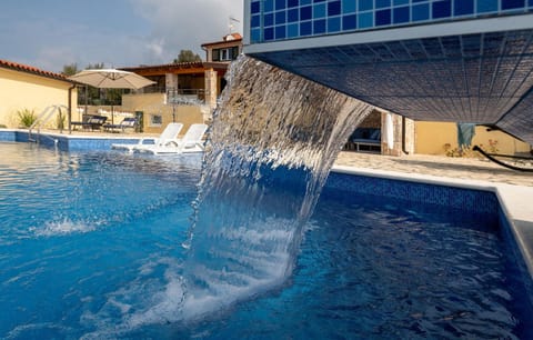 pool