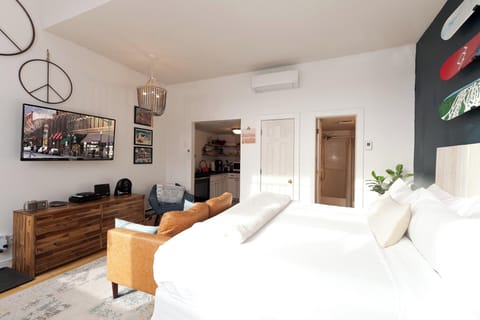 Studio with King Bed and kitchen