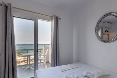 Studio, Sea View (3 adults) | In-room safe, soundproofing, iron/ironing board, free WiFi