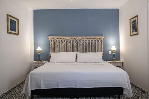 Design Quadruple Room | Hypo-allergenic bedding, down comforters, free WiFi