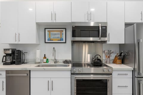 Classic Apartment | Private kitchen | Fridge, microwave, oven, stovetop