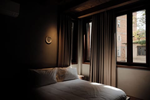 Standard Double Room: Berat | Frette Italian sheets, premium bedding, minibar, desk