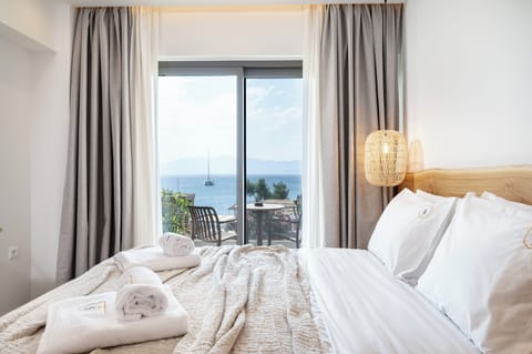 Junior Suite, Sea View | Egyptian cotton sheets, premium bedding, memory foam beds, in-room safe