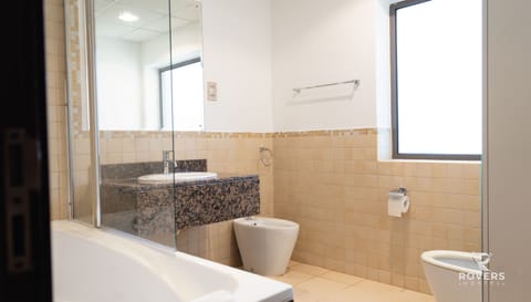 Bunk Bed in 12-bed Mixed Dorm Room - R3 | Shared bathroom