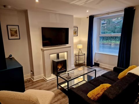 Over Torrs Cottage - Lounge (1)