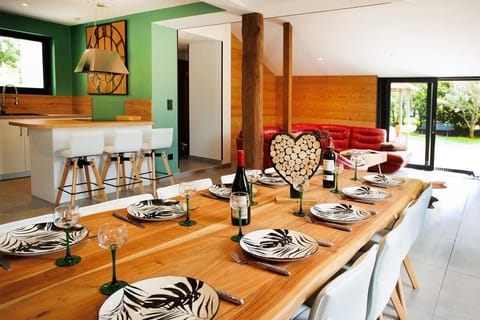 e081059c-b67f-46db-a64f-f91098cbbb2e