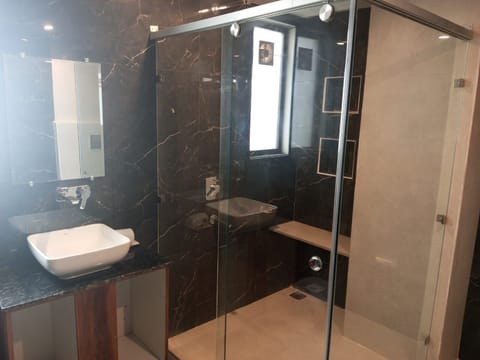 City Room | Bathroom | Shower, rainfall showerhead, designer toiletries, hair dryer