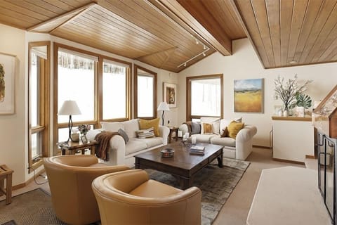 Indoors, Home Decor, Architecture, Building, Furniture