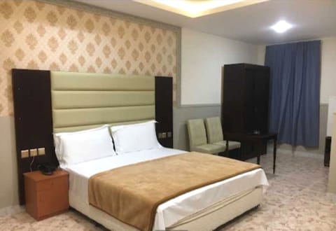 Standard Double Room, 1 King Bed | Free WiFi