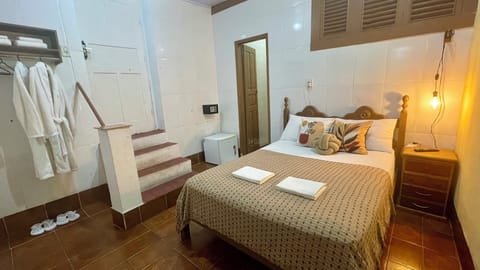 Classic double room with private bathroom | Premium bedding, in-room safe, iron/ironing board, free WiFi