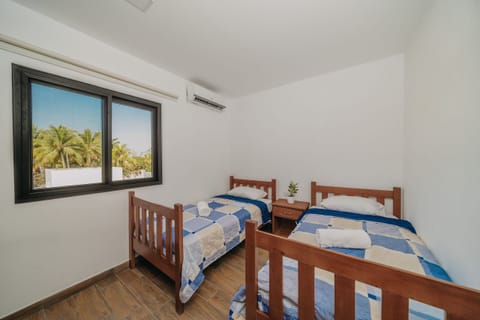 Villa | Premium bedding, down comforters, Select Comfort beds