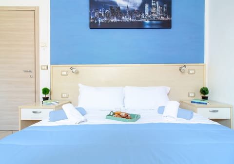 Classic Double Room, 1 Bedroom, Ensuite, Ground Floor | Hypo-allergenic bedding, down comforters, desk, laptop workspace