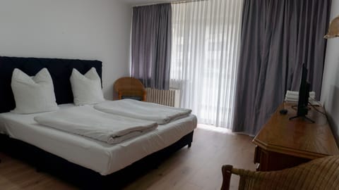 Comfort Double Room, Non Smoking, Private Bathroom | Individually decorated, individually furnished, desk, free WiFi