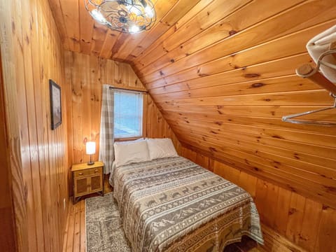 Upstairs Full Bed (has Door)