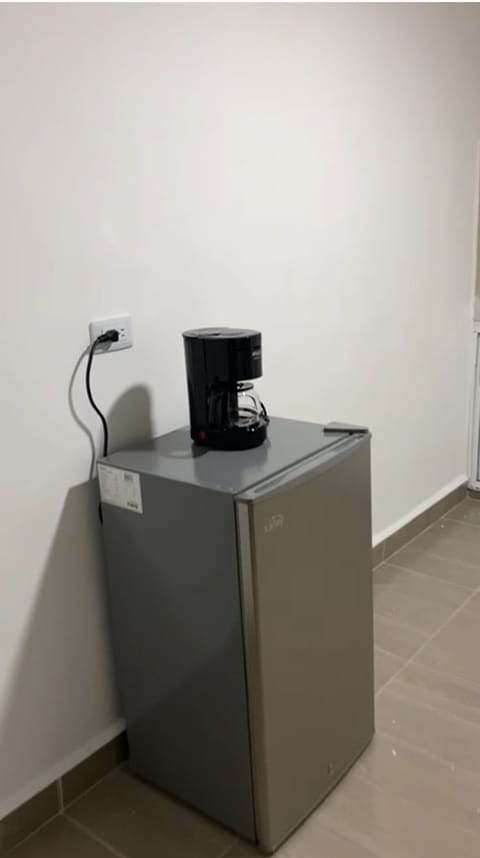 Mini-refrigerator