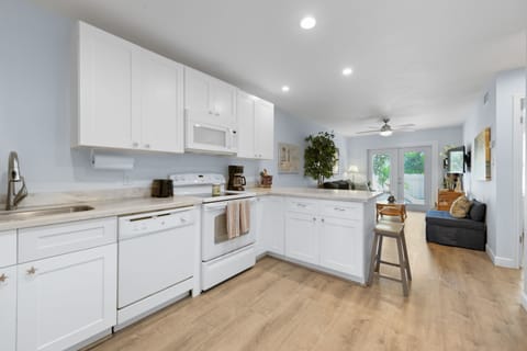 Tiki Beach Too Kitchen