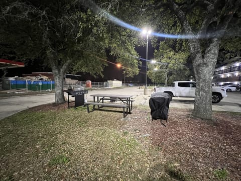 BBQ/picnic area