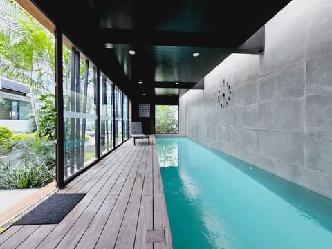 Indoor pool, sun loungers