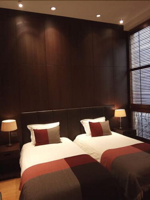 Business Twin Room, 2 Twin Beds | Premium bedding, desk, iron/ironing board, free WiFi