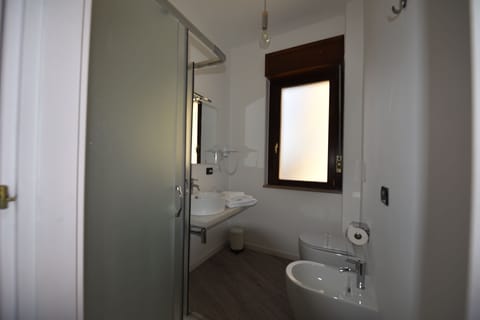 Exclusive Apartment | Bathroom | Shower, rainfall showerhead, free toiletries, hair dryer