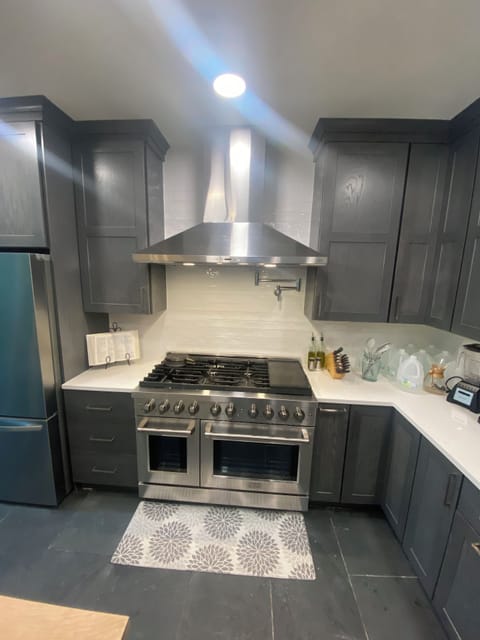 48” gas range with griddle, pot filler snd two ovens 