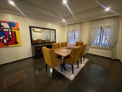 Executive Apartment, 2 Bedrooms | In-room dining