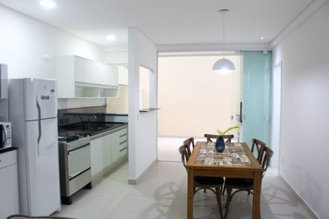 Apartment | Private kitchen | Microwave, cookware/dishes/utensils