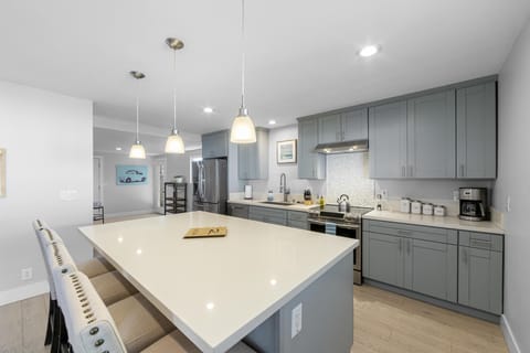 Ample dining space for everyone!