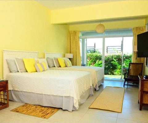 Panoramic Double Room Single Use | Laptop workspace, soundproofing, iron/ironing board, free WiFi