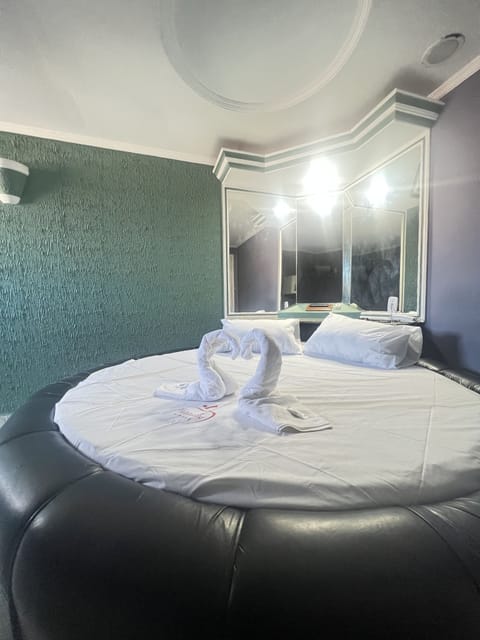 Executive Room | Free WiFi, bed sheets