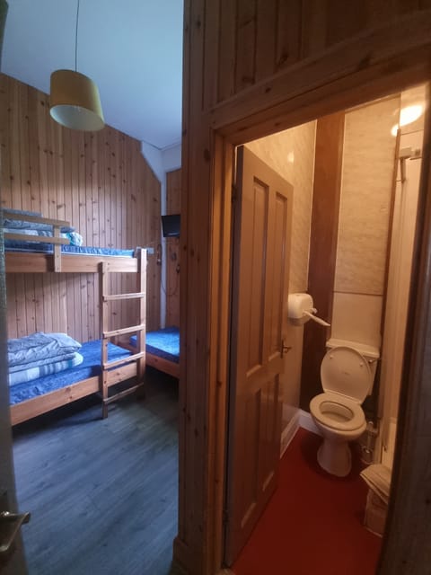Standard Triple Room, Ensuite (3 bed bunk room) | Free WiFi