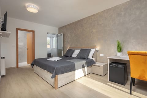Family Room, Multiple Bedrooms, Sea Facing (Family Resort Santa Maria II Room 201) | 1 bedroom, laptop workspace, bed sheets