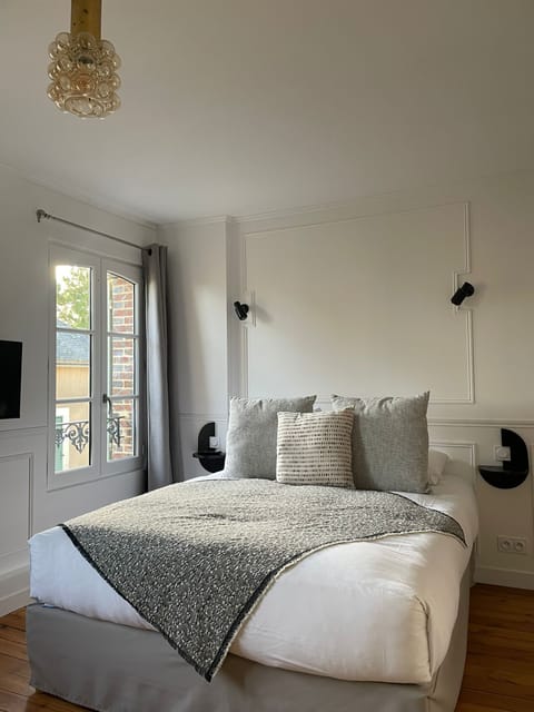 Classic Double Room | Individually decorated, free WiFi, bed sheets