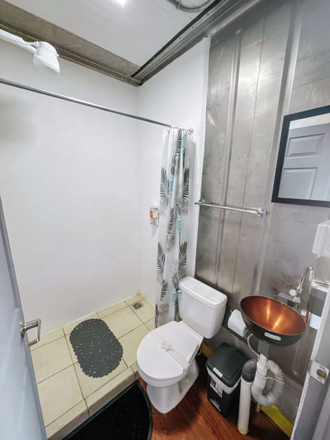 Standard Double Room, 1 Double Bed, Garden View | Bathroom | Shower, towels, soap, shampoo