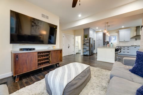 Living Room | Smart TV | Central Heating & A/C