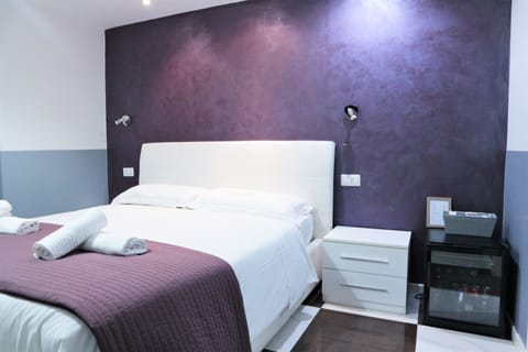 Standard Room | In-room safe, iron/ironing board, free WiFi, bed sheets
