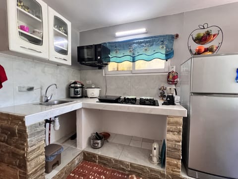 Comfort Apartment | Private kitchen | Lobster pot