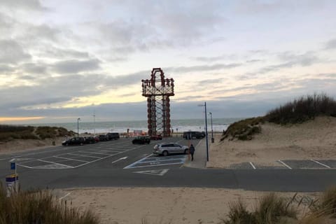 Immediate Surroundings [summer] (&lt;1 km)