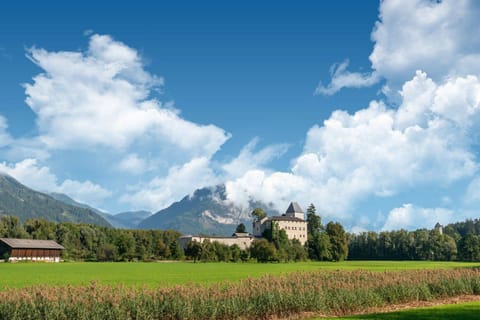 Surroundings [summer] (1-5 km)