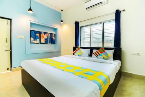 Deluxe Double Room, City View | Soundproofing, free WiFi, bed sheets