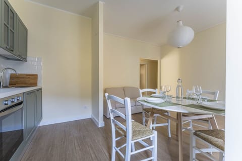 Autumn, Dining Room, Kitchen, Spring, Summer